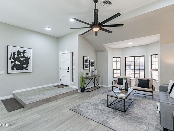 5th image of 1802 E LUDLOW Drive