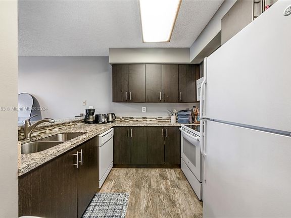 5th image of 1280 S Alhambra Cir APT 1217