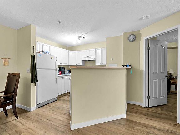 5th image of 2280 N 68th St NE #3112