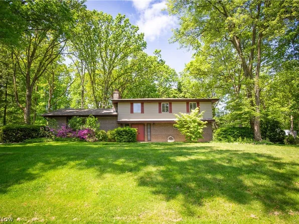 7316 Honeydale Dr, Northfield, OH 44067