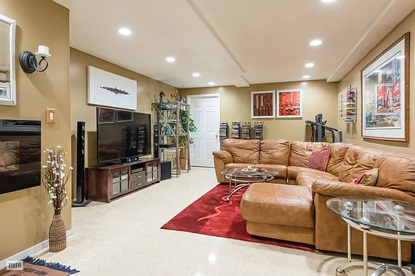 Rented by Owner | media 19