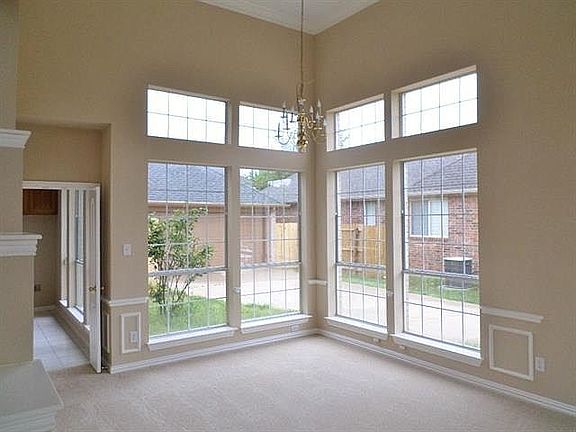 2nd image of 1437 Glasgow Ln