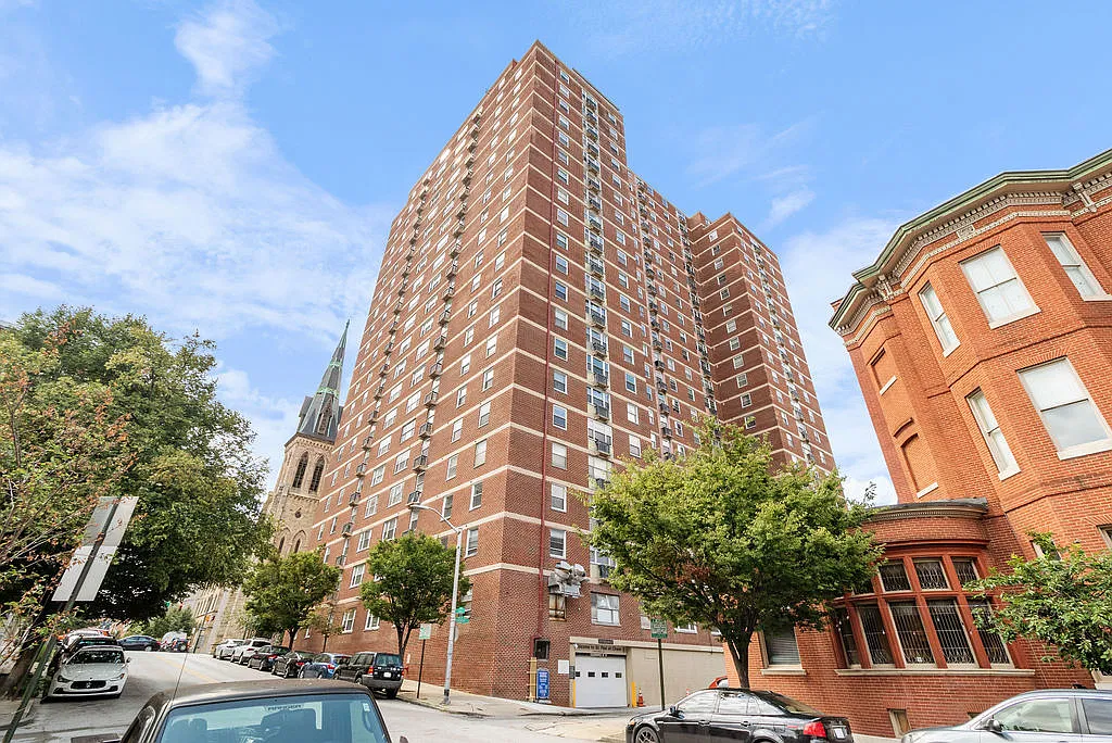 2 bed, 1195 sqft, $1,850 — Photo 2