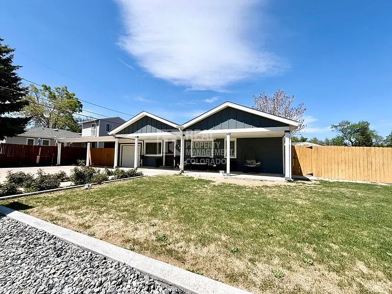 1599 S Mabry Way — Photo 2