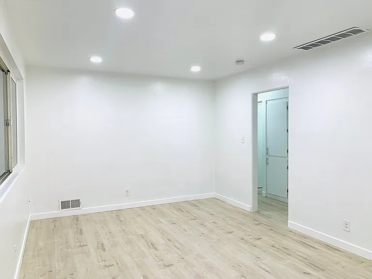 275 E Center St #5 — Photo 6