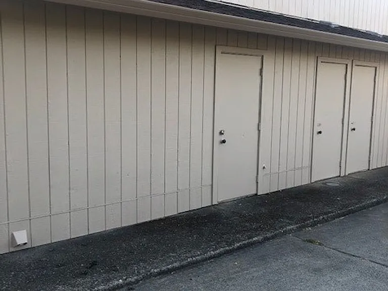 1740 & 1758 Bramble Pl — Photo 3