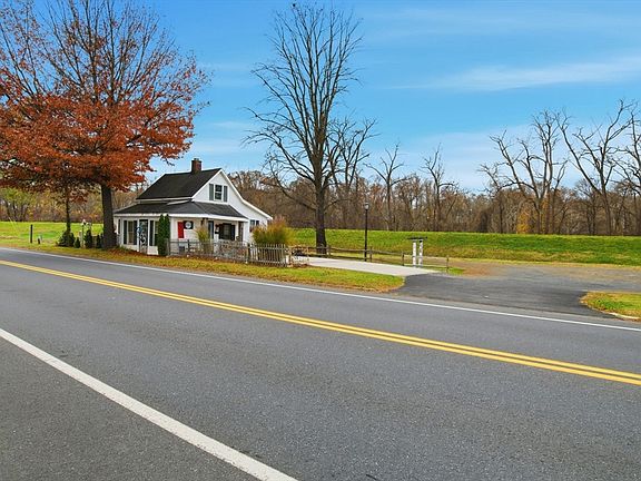 3rd image of 148 River St