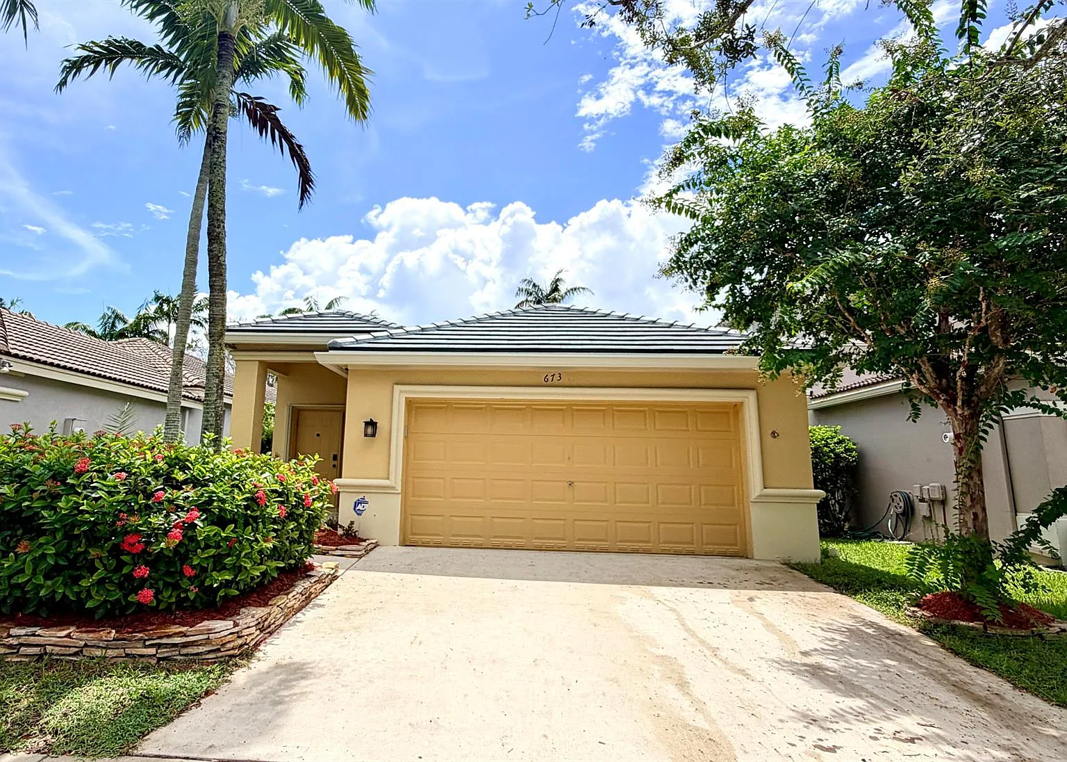 3 bed, 1434 sqft, $3,795 — Photo 2