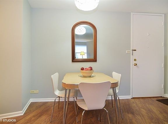 5th image of 7061 N Kedzie Ave Ste 1109