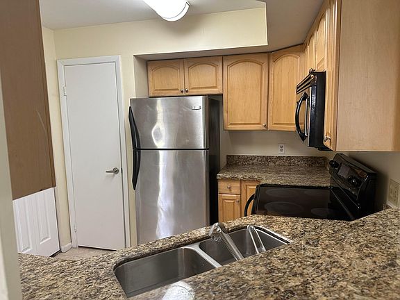 5th image of 815 W Boynton Beach Boulevard #5-106
