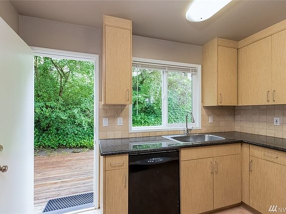 4th image of 12725 NE 171st Ln
