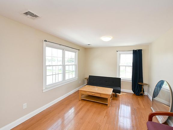 3rd image of 571 Central Ave