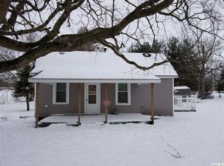 203 1st St, Augusta, IL 62311