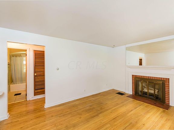 4th image of 769 Elizabeth Ave