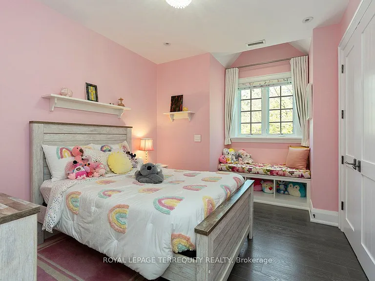 101 Chestnut Hills Pkwy — Photo 30