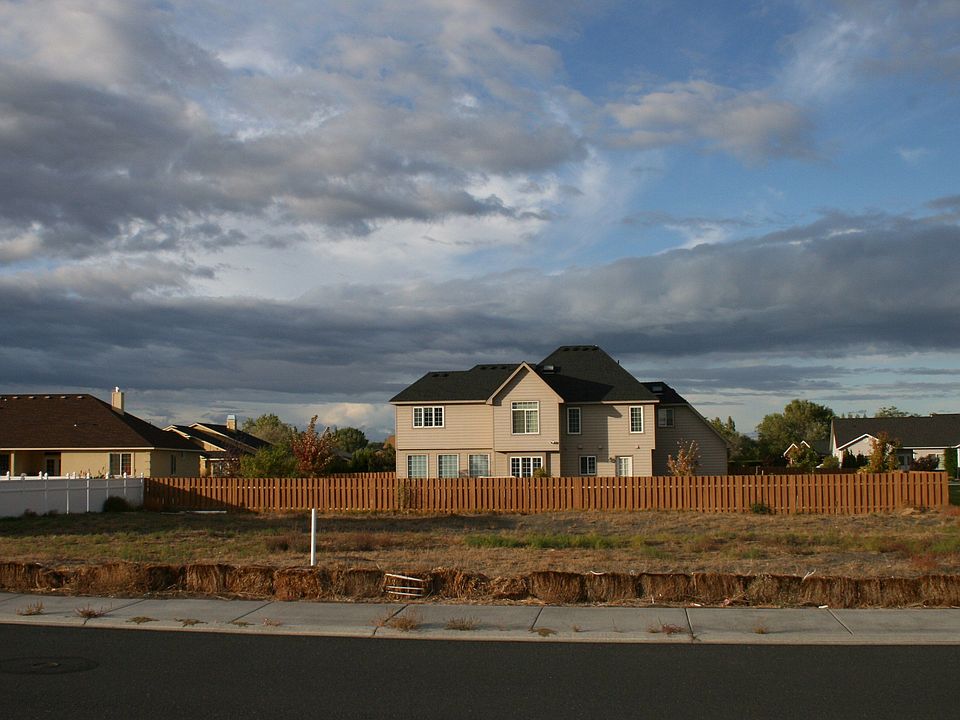 Frontal View of Lot