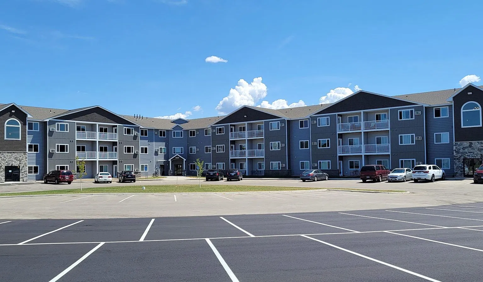 Mainstreeter Apartments — Photo 3