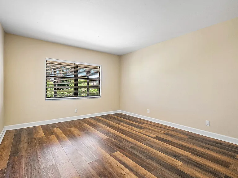 5664 Santiago Cir — Photo 39