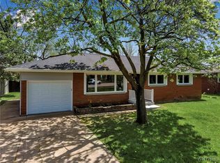 1117 N Forest Rd, Williamsville, NY 14221