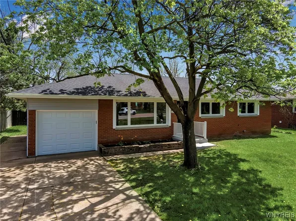 1117 N Forest Rd, Williamsville, NY 14221