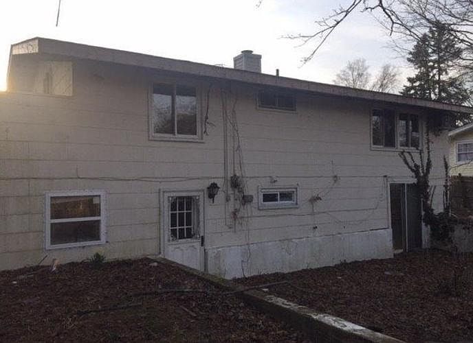 2nd image of 87 Scotchpine Dr