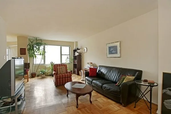 Rented by Citi Habitats | media 31