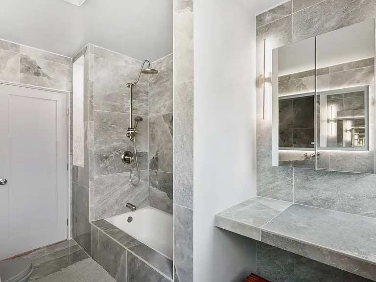 4766 Terrace Dr — Photo 16