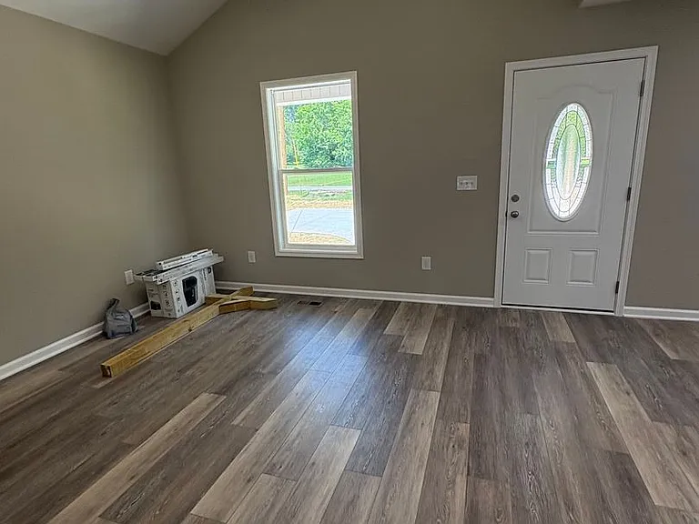 103 Hummingbird Dr — Photo 6
