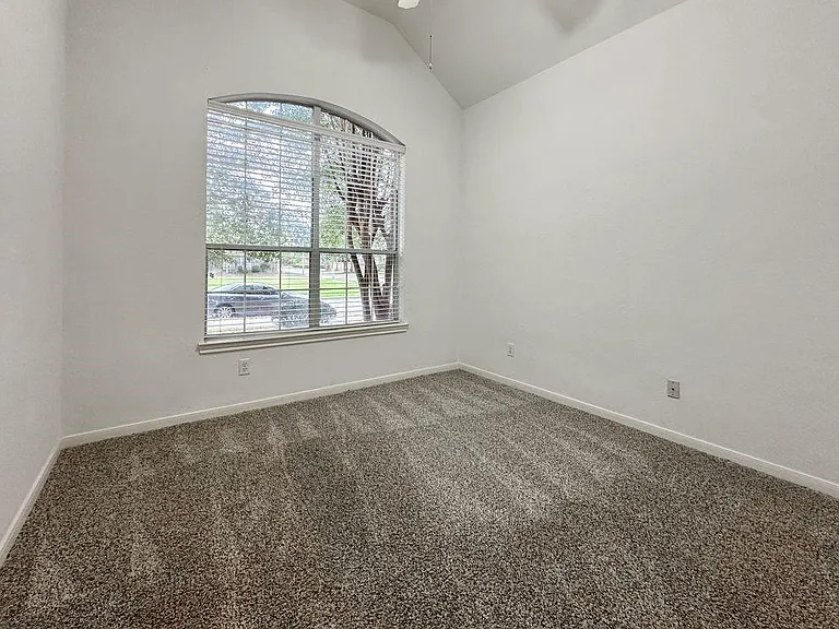 73 E Montfair Blvd — Photo 6
