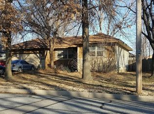 2202 W Davis Dr, Wichita, KS 67217