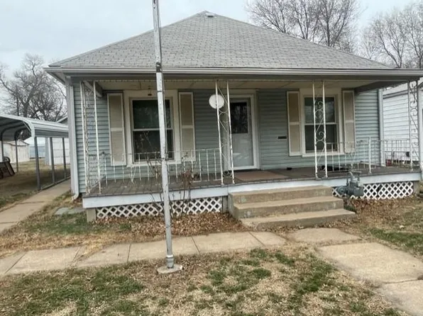 923 E 7th St, Wellington, KS 67152