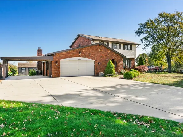 10501 Farview Dr, North Huntingdon, PA 15642