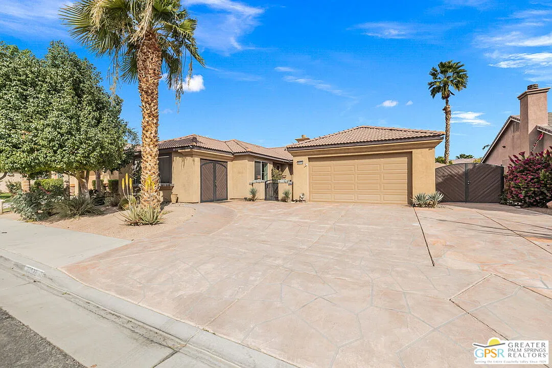4 bed, 2.5 bath, 2119 sqft, $15,000 — Photo 3