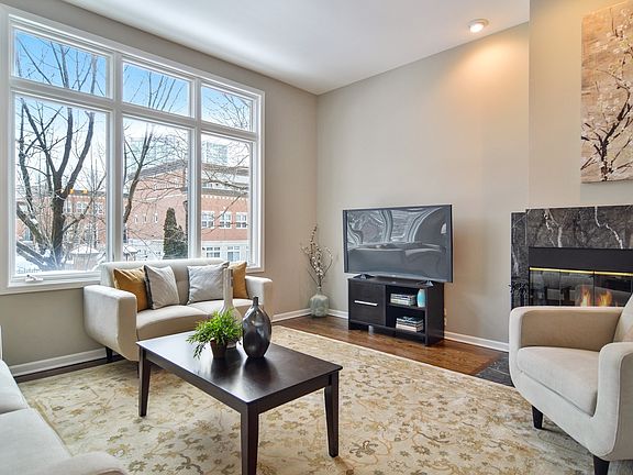 2nd image of 1478 S Prairie Ave Unit L