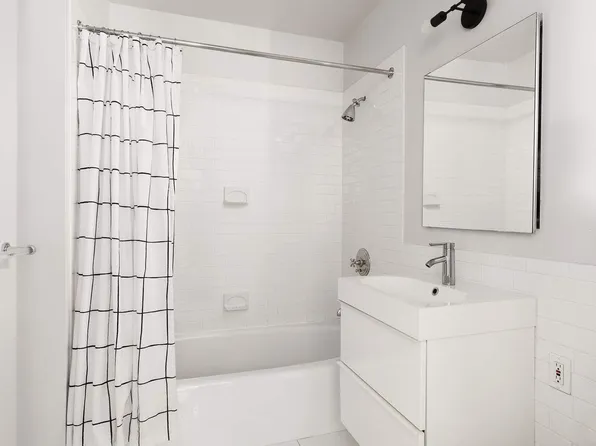 30 Main Street image 14 of 19