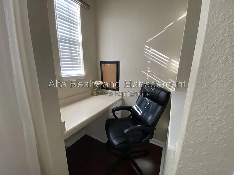 10075 Gate Pkwy N #2405 — Photo 8