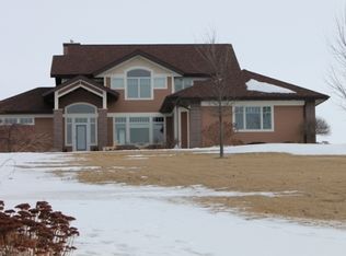 W5268 Windmill Ridge Rd, New Glarus, WI 53574