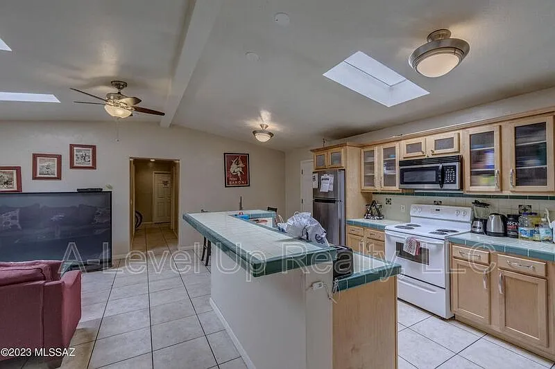 1 bed, 1.0 bath, $500 — Photo 3