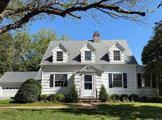 35 La Rue Dr, Huntington, NY 11743