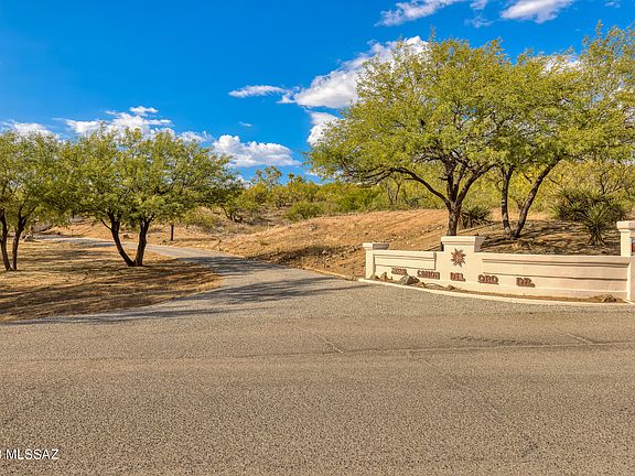 2nd image of 2951 N Canon Del Oro Dr
