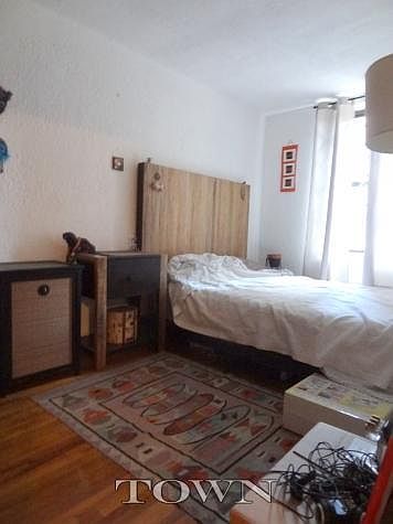 2nd image of 347 E 14th St APT 3R