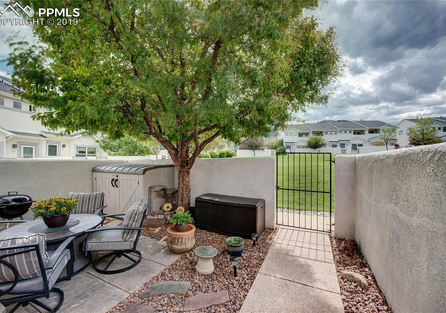 3 bed, 1403 sqft, $2,100 — Photo 4