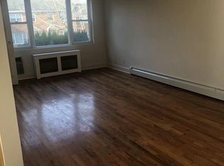 6935 222nd St, Oakland Gardens, NY 11364