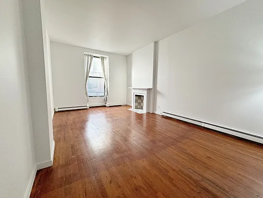 Rented by Pear NYC LLC | media 47
