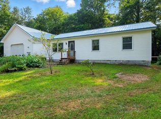 472 Nottingham Dr, Milton, VT 05468