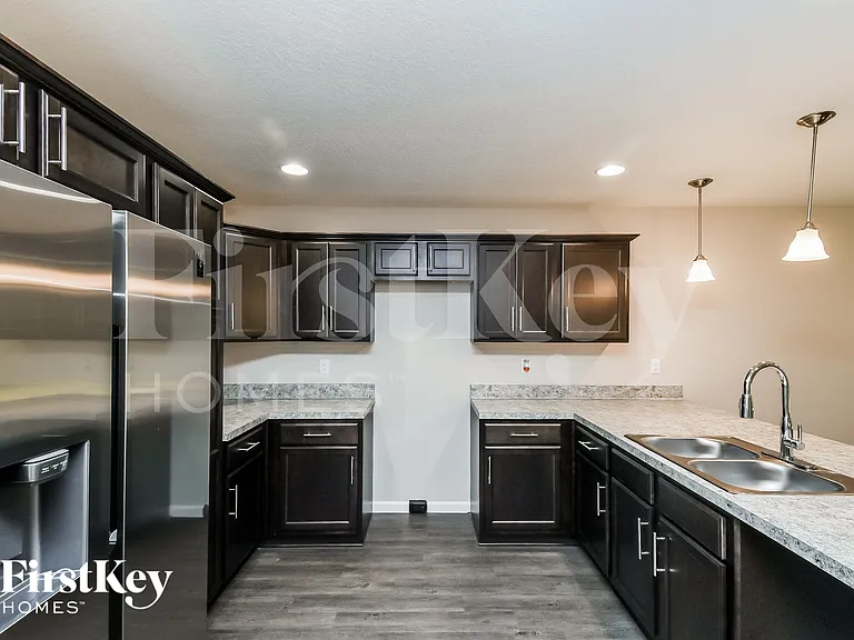 11211 Margarets Landing Pl — Photo 7