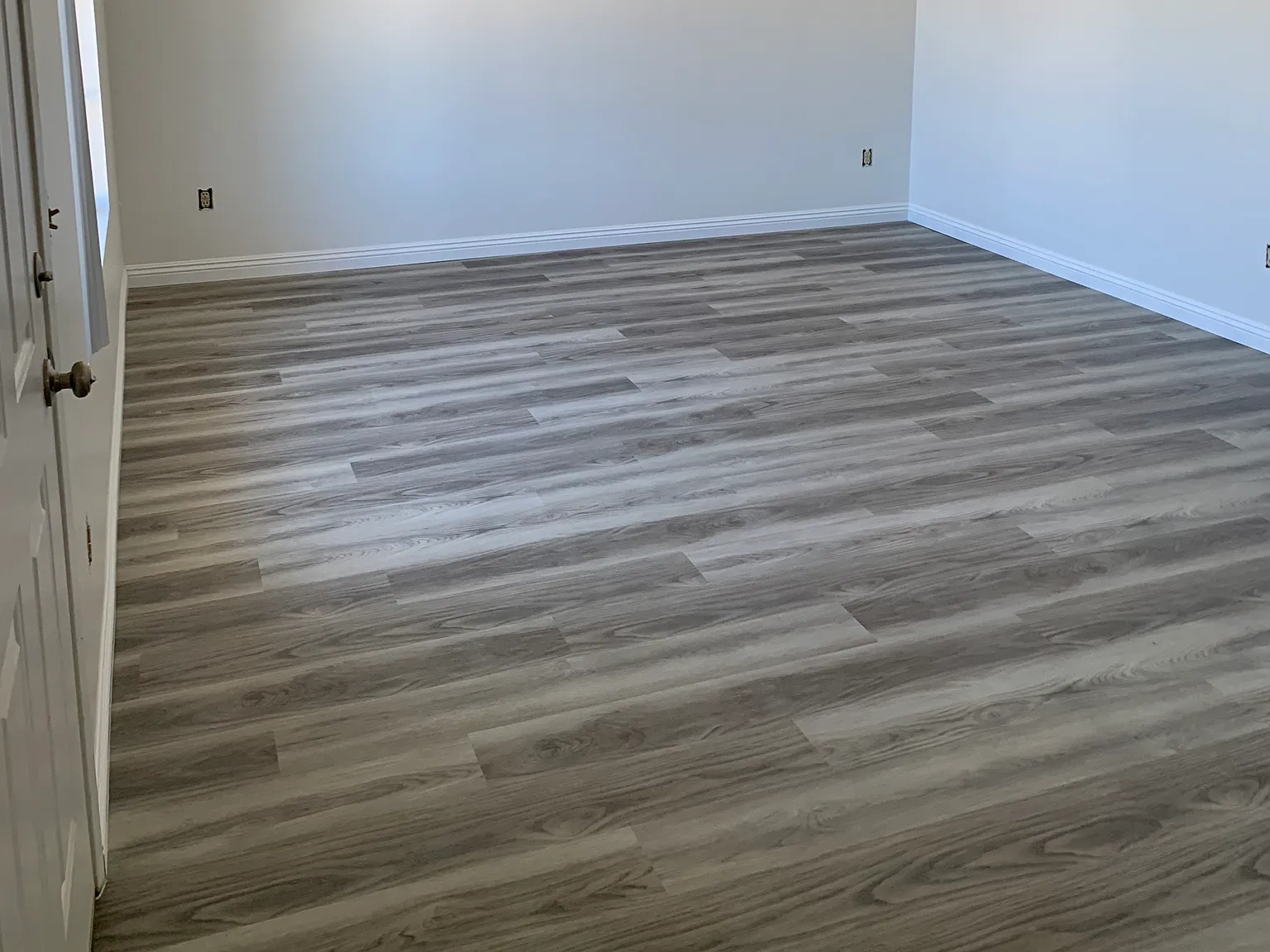 2 bed, 977 sqft, $2,050 — Photo 3