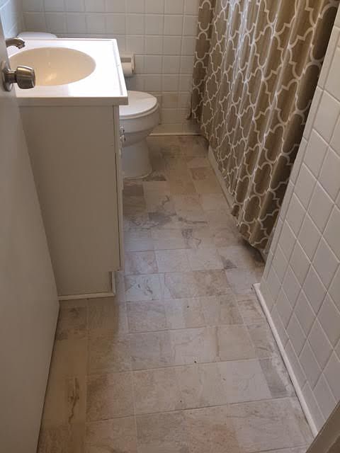 2nd image of 1910 Willa Way