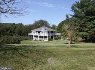 527 Chapel Ln, Boyce, VA 22620
