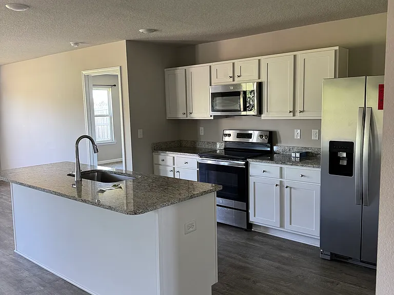 10866 Paget Dr N — Photo 7